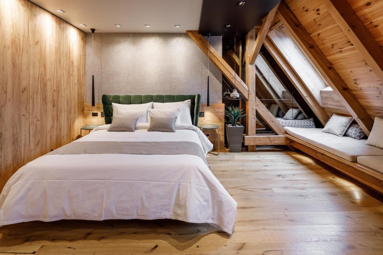Schuster Boarding House Hotel 3*