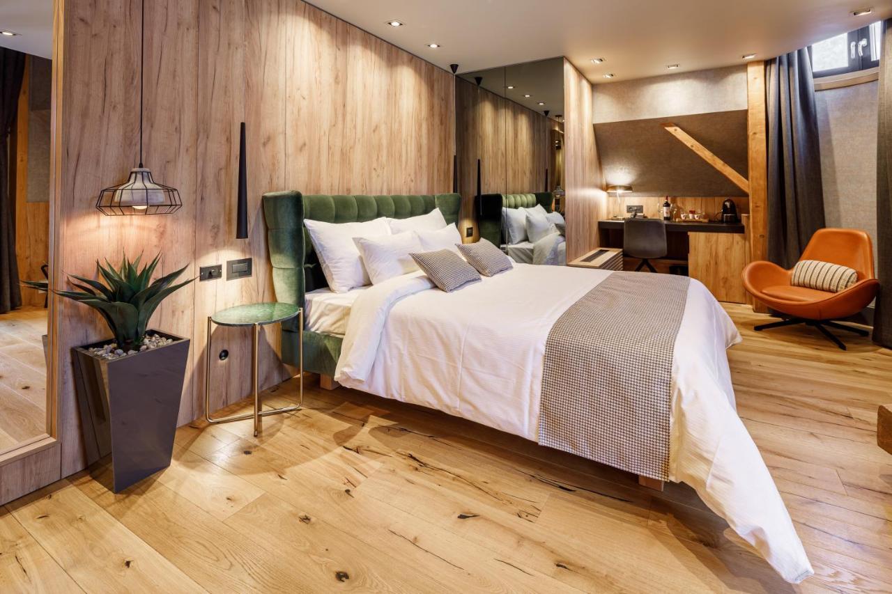 Hotel Schuster Boarding House 3*