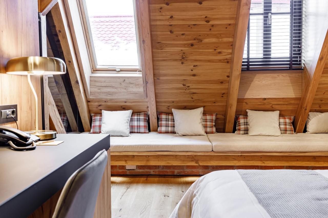 Schuster Boarding House Hotel 3*